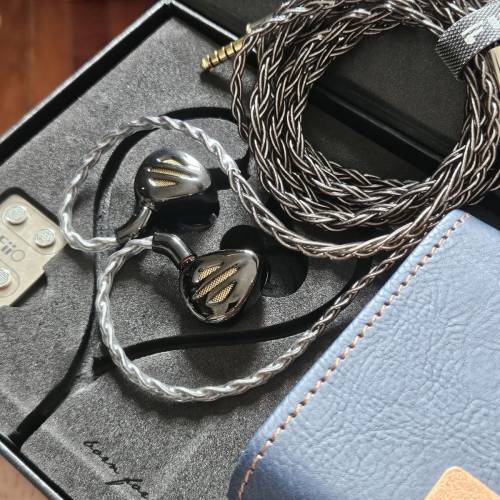 Fiio FH9 一圈六鐵七單元