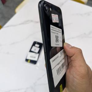 Iphone SE3 256GB $1600 國行apple保養内