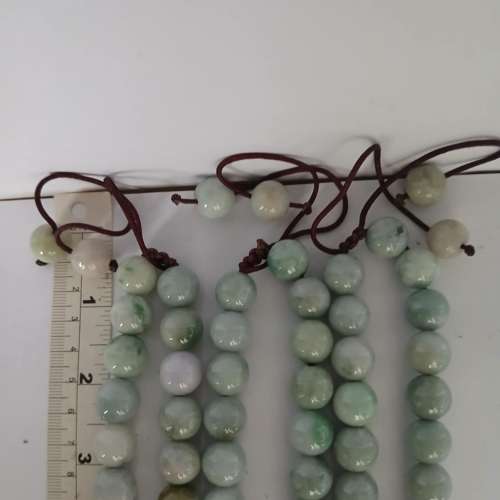 清理存貨買二送一。翡翠A玉頸鏈14mm26寸，飄綠色，圓滑好水頭，每條亦可改穿三條手...