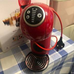Nescafe  Dolce Gusto Genio S Plus雀巢紅色咖啡機