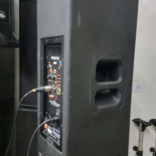 JBL PRX715 (15″ Two-Way Full-Range  Monitor)