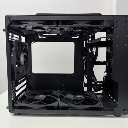 9成新 Jonsbo Z20 MATX 機箱 + 風扇