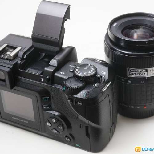 Olympus E-300 連 14-45mm f/3.5-5.6 用 Kodak FFT CCD   等同自動對焦 M8 (全機95...