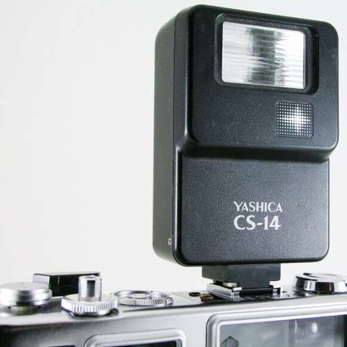Yashica CS-14真正古董燈，合傳統35mm菲林機及現代無反機SONY A7，Nikon Z，Leica M9