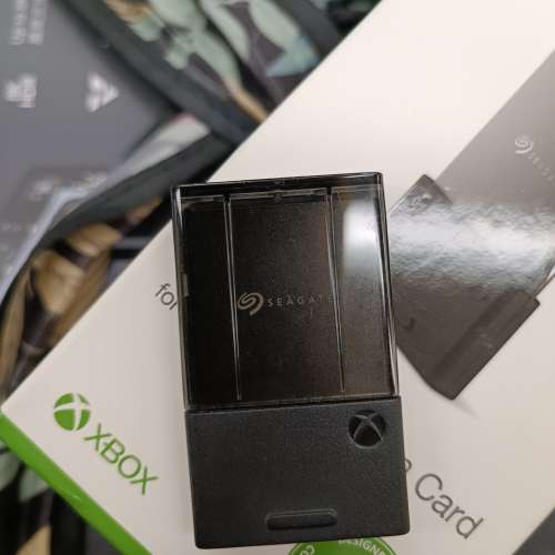 Xbox 原裝Seagate 1 TB 儲存擴展卡