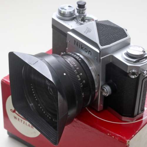 Leica Super Angulon R 21mm f/4專用方形遮光罩  及  B+W 專用特制濾鏡