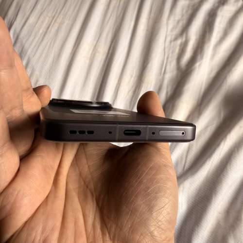 Find x8 ultra 16 +1Tb 衛星版