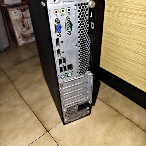 聯想ThinkCentre 準系統支持6*7代處理器，已經帶系統