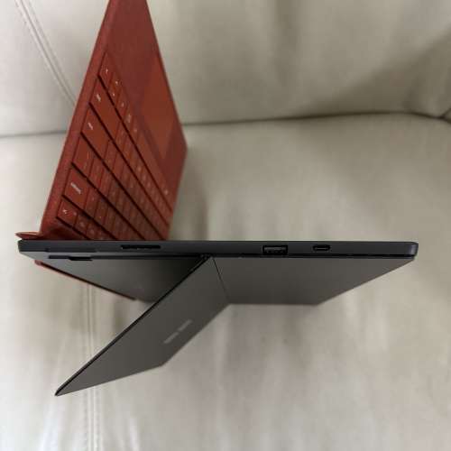 Surface Pro 7 i7 16G 512 G