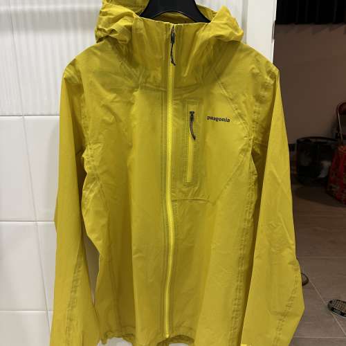Patagonia Men's Storm Racer Jacket size M 90% new