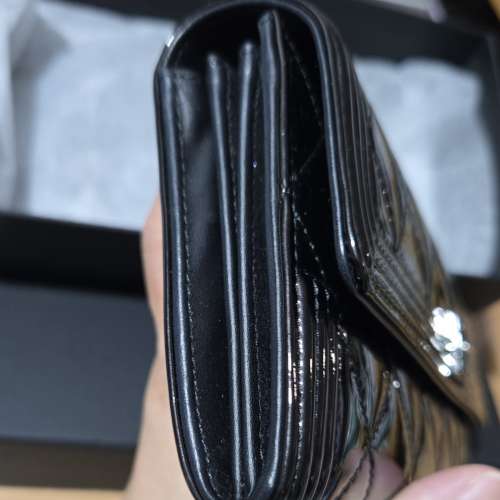 Chanel漆皮長銀包
