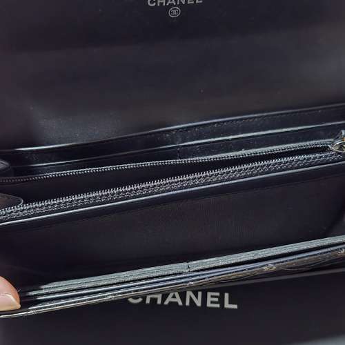 Chanel漆皮長銀包