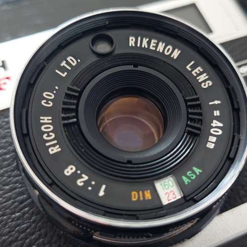 Ricoh 35 ZF 菲林相機（F/2.8大光圈40mm定焦鏡頭、B快門）