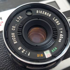 Ricoh 35 ZF 菲林相機（F/2.8大光圈40mm定焦鏡頭、B快門）