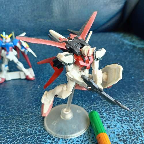 高達 五件小擺設