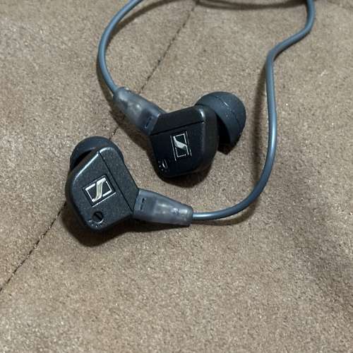 【外觀接近全新】Sennheiser IE8