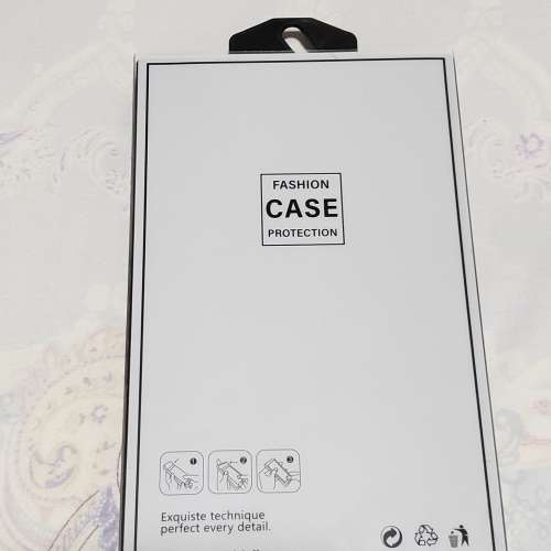 全新IPhone 16 pro max 磁吸保護套，灰藍色，防撞有支架。