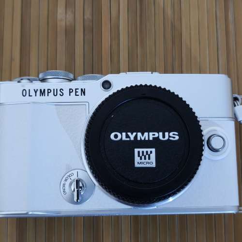 Olympus PEN E-P7 ep7 白色