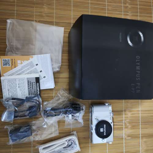 Olympus PEN E-P7 ep7 白色