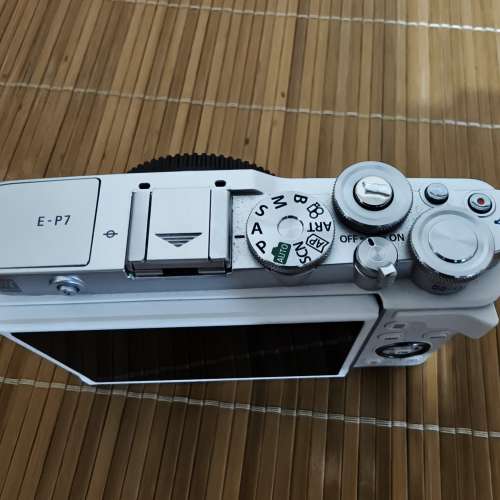 Olympus PEN E-P7 ep7 白色