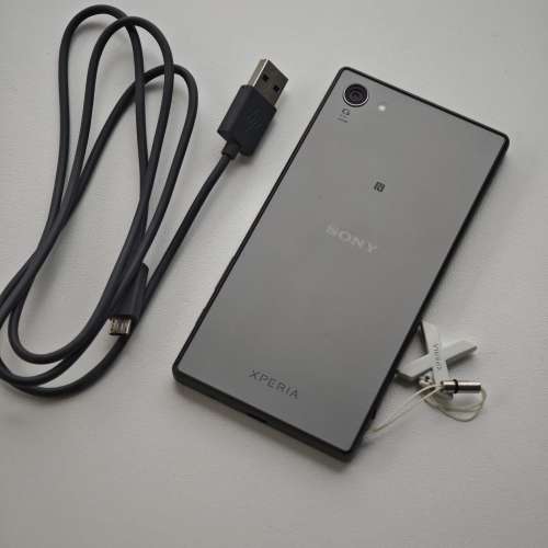 90%新 Sony Xperia Z5 Compact E5823 罕有工程機 黑色 Z5Compact Android 6.0