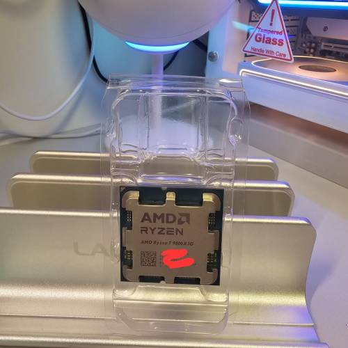 AMD Ryzen7 9800X3D (Tray裝) 行貨