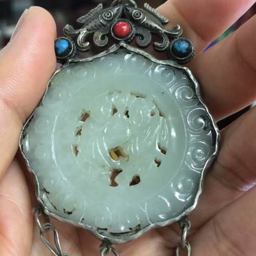 老銀包和田白玉牌