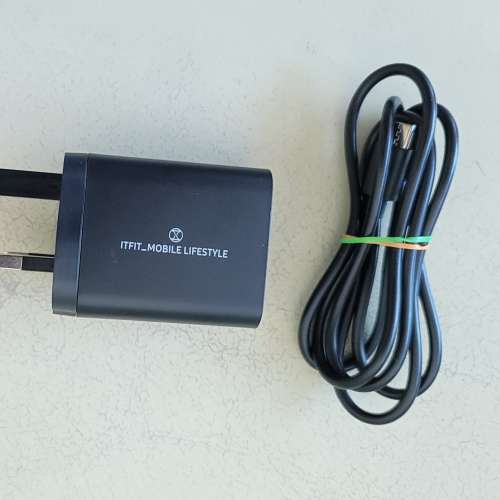 近全新三星 ITFIT TypeC 30W 叉電器（可充手提電腦）