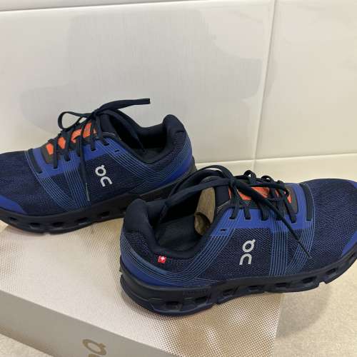 ON Cloudgo Size US 9.5  90% New