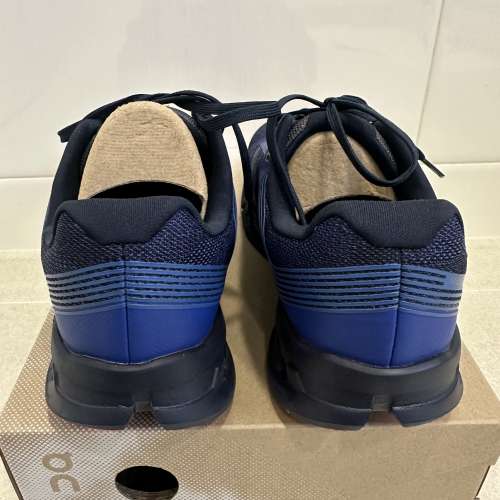 ON Cloudgo Size US 9.5  90% New