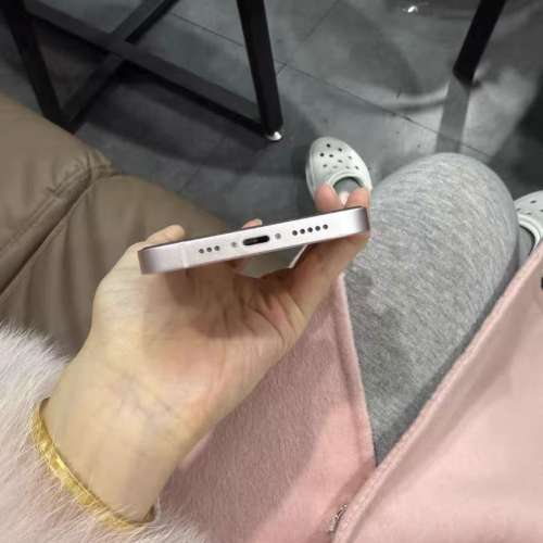 iPhone 12 256G，健康度100 ％，使用流暢。apple