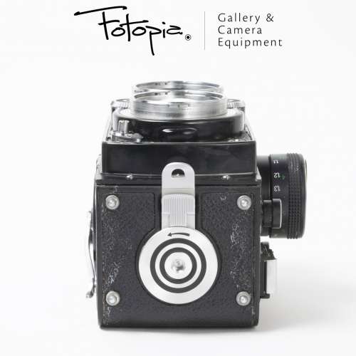 || Rolleiflex 2.8GX with strap (medium format TLR camera) ||