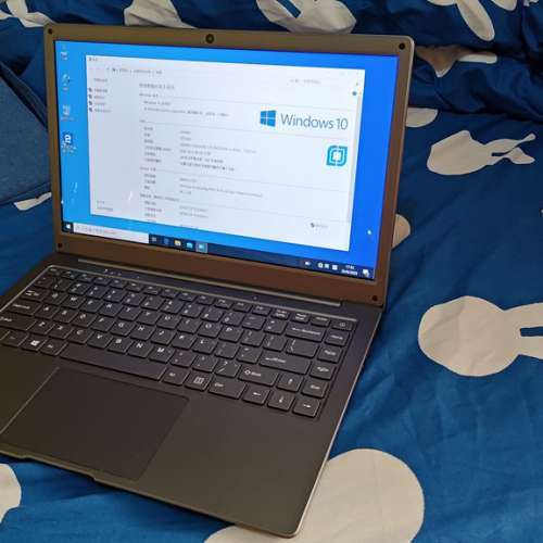 14 inch full HD laptop computer