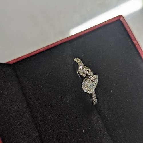 18k金南非美鑽鑽石戒指