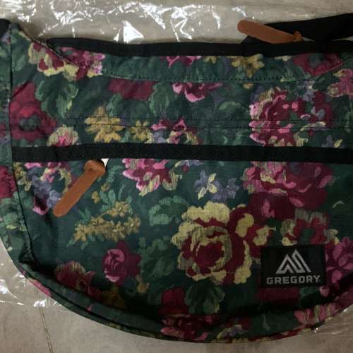 全新 絕版Gregory Satchel S GARDEN TAPESTRY 斜揹袋