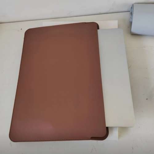 AESIAESIR 16寸 MacBook Pro皮套 ，全新盒裝正品