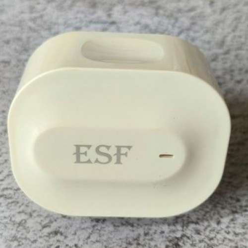 70%NEW ESF USB Power Adapter 5V 3A 雙位 充電器