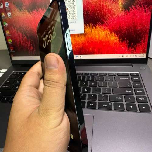 iPhone 12 Pro Max 512G，電池壽命99 ％，電池極好，5G 雙咭雙待，配送：手機殼、鋼...