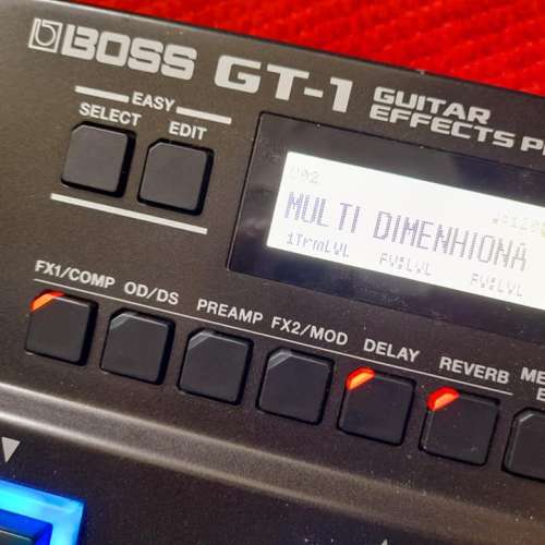 BOSS GT1 Multi-Effects 電結他綜合效果器 老牌皇者 極新