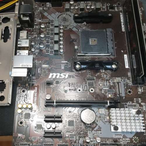 B450M PRO-M2 MAX Micro-ATX主機版 正版Window10Home  Socket AM4 +16G Ram