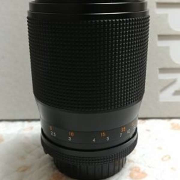 Carl Zeiss T* Sonnar 135 mm f 2.8 (95% NEW) + a7轉接