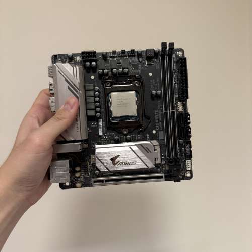 9700k Z390i Crucial 32gb ram