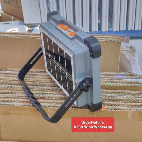 太陽能 LED 大光燈 可以USB充電. 100w. High Power Solar Flood light. Rechargeab...