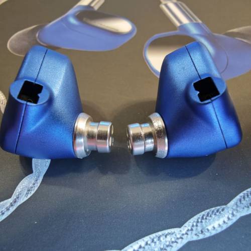 98%新 Ultrasone Saphire靜電／動鐵6單元混合式耳機　