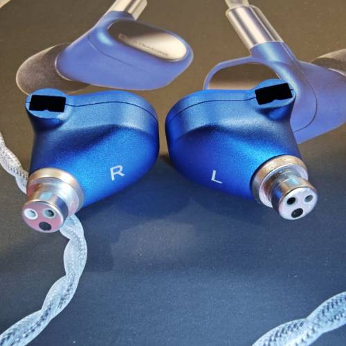 98%新 Ultrasone Saphire靜電／動鐵6單元混合式耳機　