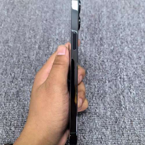 iPhone 12 Pro Max 512G，電池壽命99 ％，電池極好，5G 雙咭雙待，配送：手機殼、鋼...