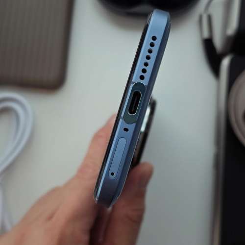 90%新 小米14 Ultra 16+1TB 龍晶藍色 國行雙卡 連 攝影手柄套裝 & Soundpeats運動...