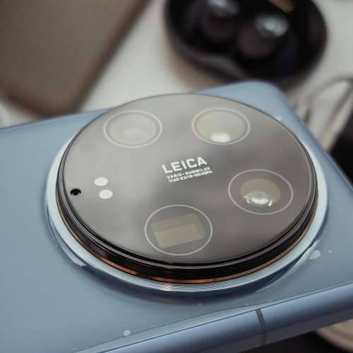 90%新 小米14 Ultra 16+1TB 龍晶藍色 國行雙卡 連 攝影手柄套裝 & Soundpeats運動...