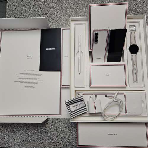 Z fold 3 5G Thome Browne Edition