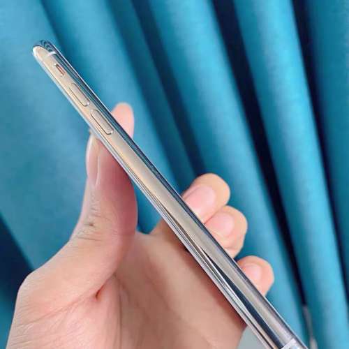 iPhone XS Max 512G，健康度100%，使用流暢。